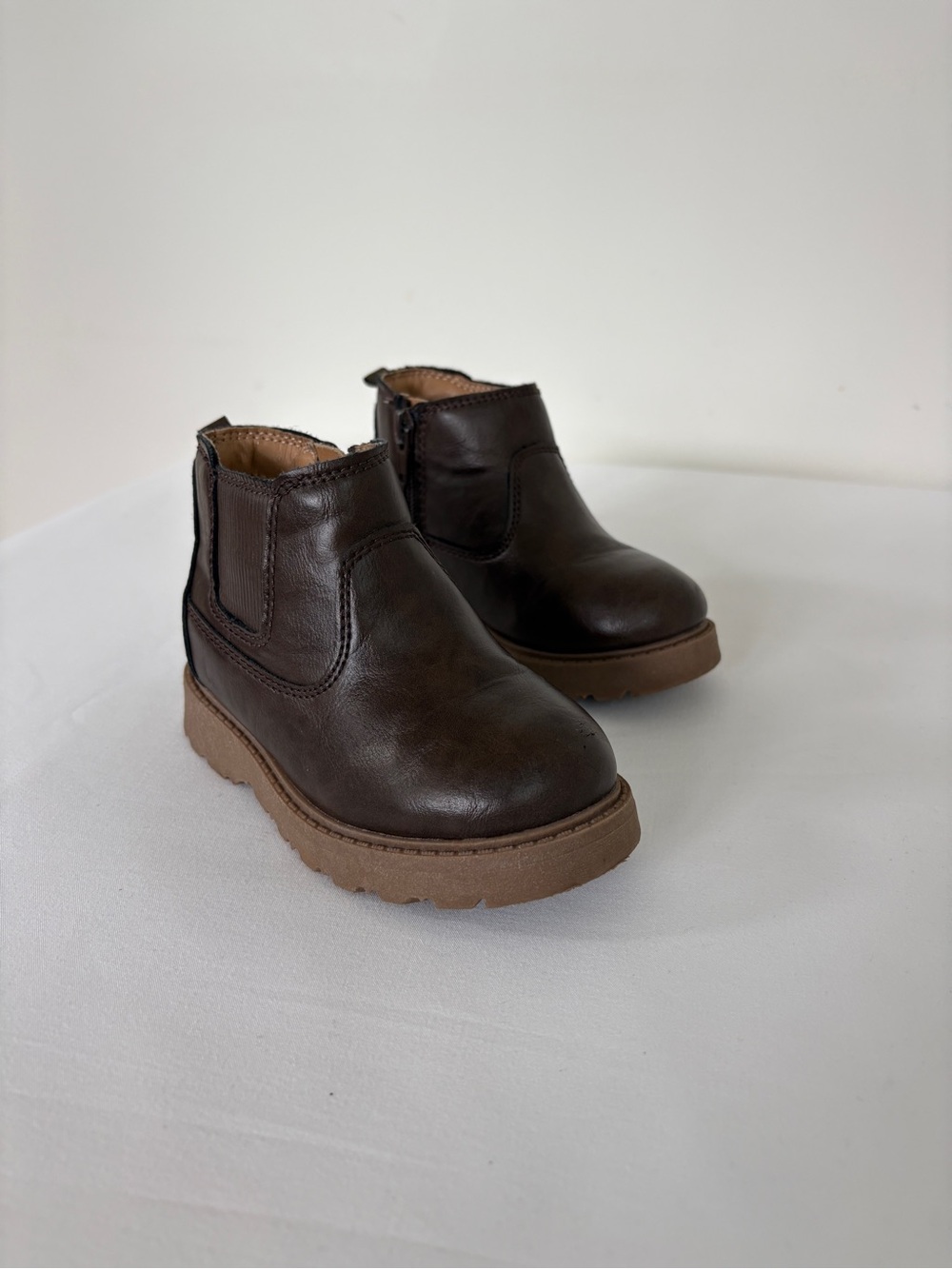 OshKosh B'gosh Dark Brown Kids Chelsea Boots - Toddler Size 7